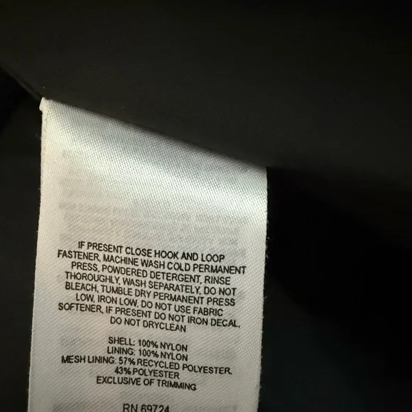 Columbia Women’s Size Small Rain Jacket - Picture 10 of 10